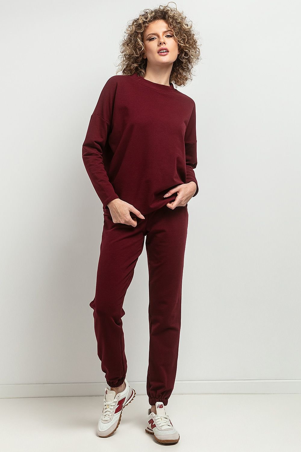 Sweatshirt model 191813